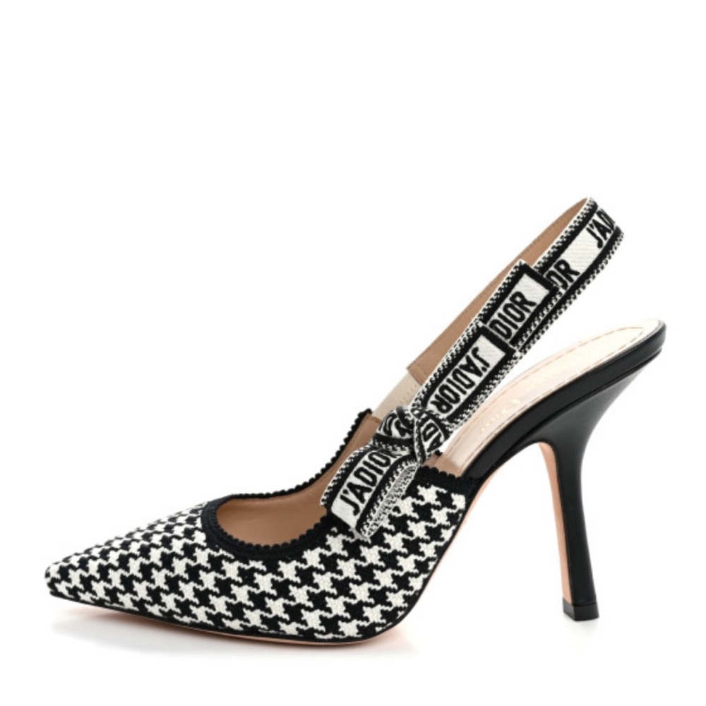 JADIOR pumps